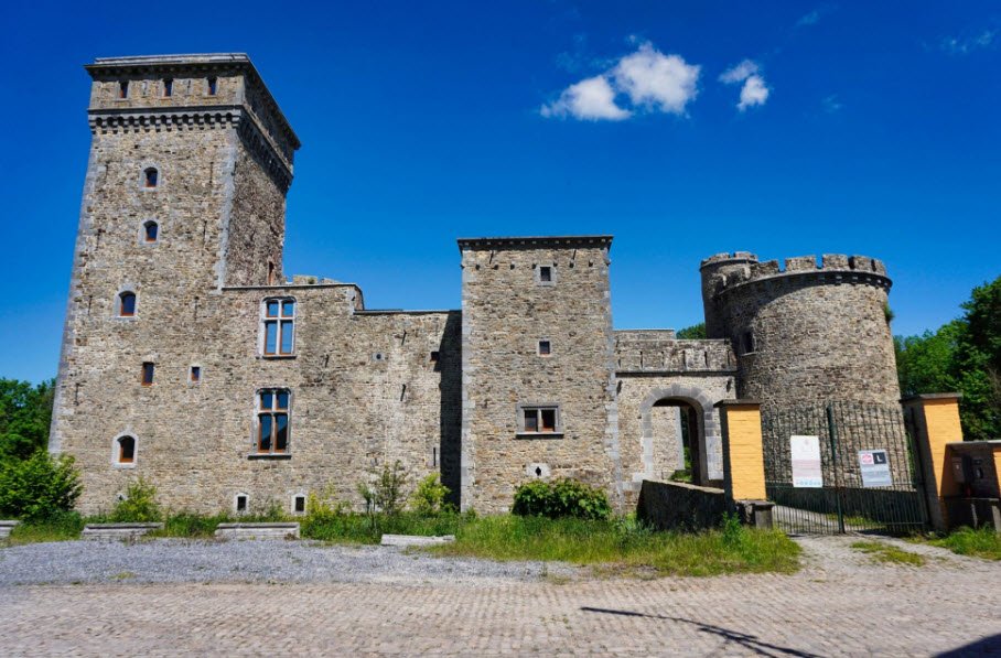 Castle of Seraing-le-Château, Verlaine, Belgium